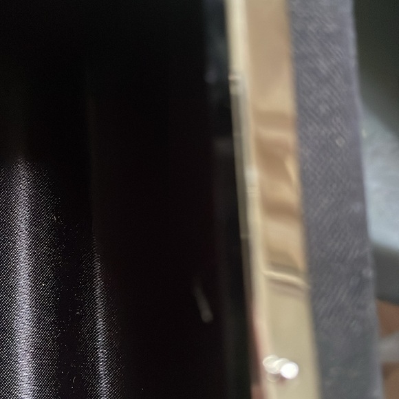 Hard Shell Case Design  Purse for Women - Picture 3 of 3